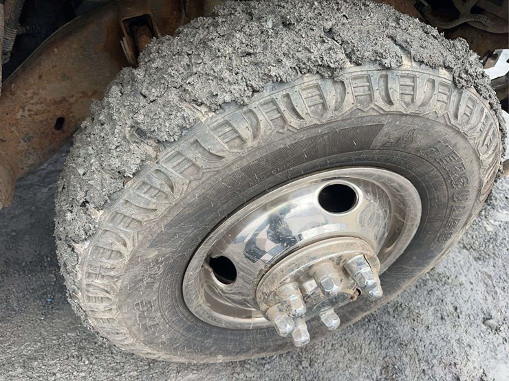 2006-chevrolet-3500-image-14