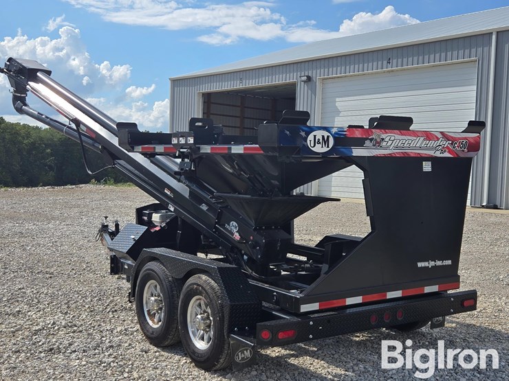 2023-j&m-c450-4-box-seed-tender-image-7