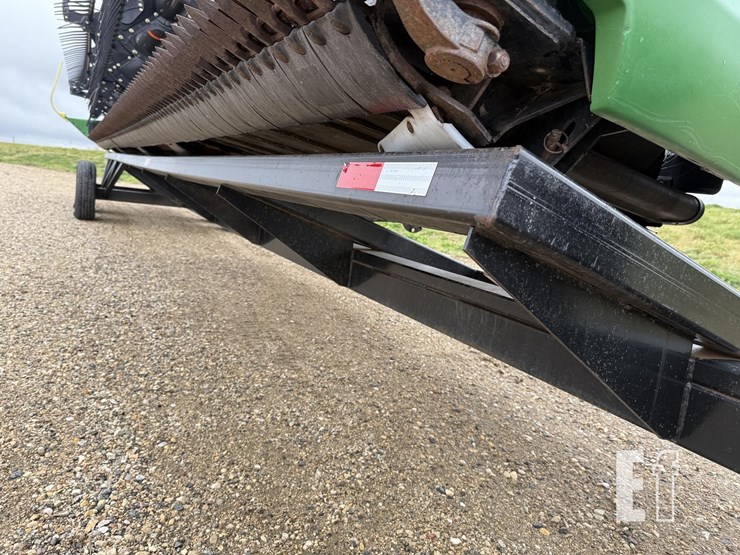 2013-john-deere-435d-image-28