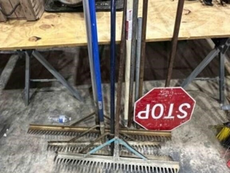 4-metal-rakes-&-stop-sign-image-1
