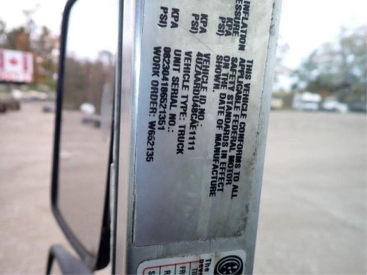 2008-freightliner-mt55-image-14