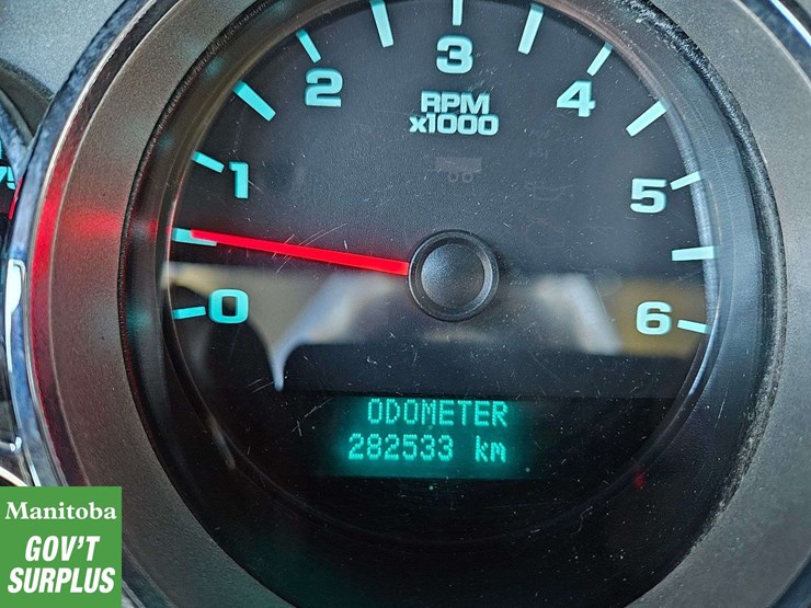 2012-chevrolet-silverado-2500hd-image-23