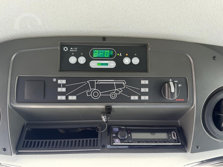 2022-claas-lexion-7500-image-29