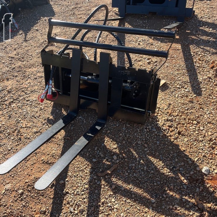 FUTURE MINI SKID STEER LOADER HYDRAULIC SIDE SHIFT