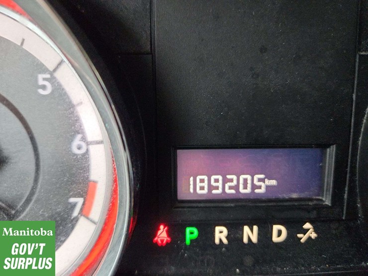 2015-dodge-grand-caravan-image-26