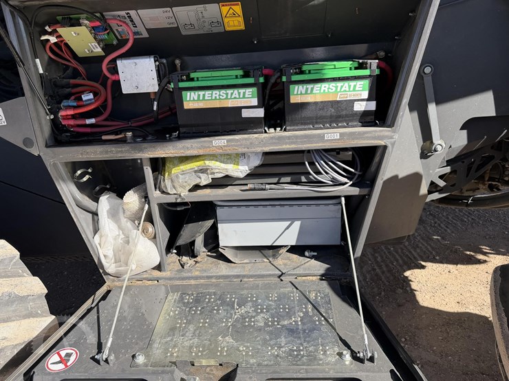 2022-claas-lexion-7500-image-40