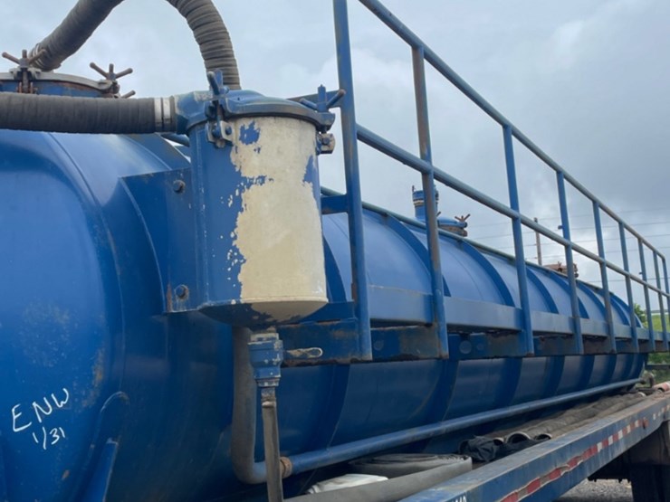 2012-troxell-vacuum-image-11