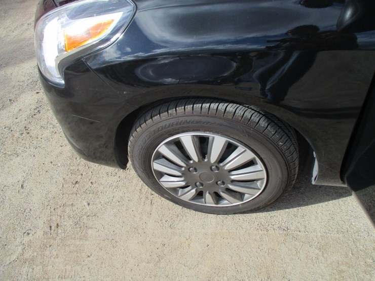 2019-nissan-versa-sv-sedan,-image-14