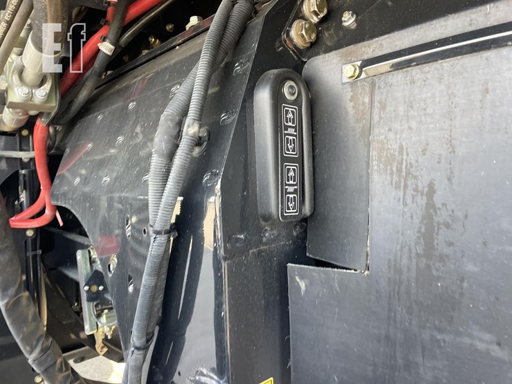 2024-case-ih-8250-image-22