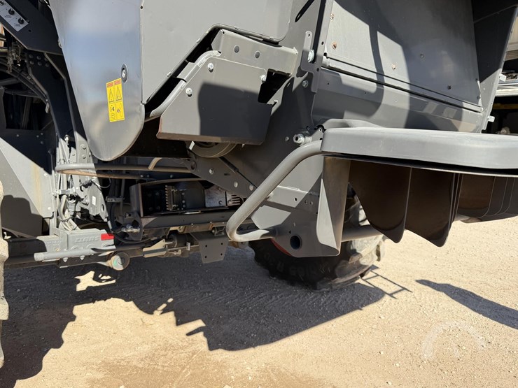 2022-claas-lexion-7500-image-89