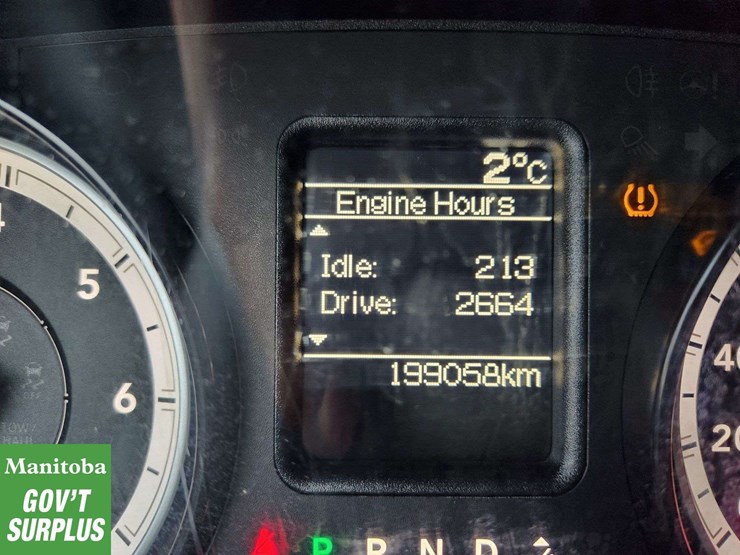 2014-dodge-1500-image-19