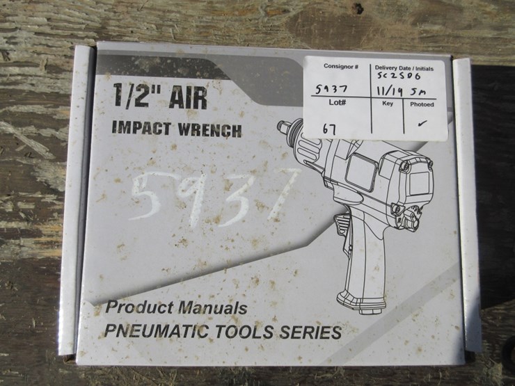 new-unused-1/2"-air-impact-wrench-image-3