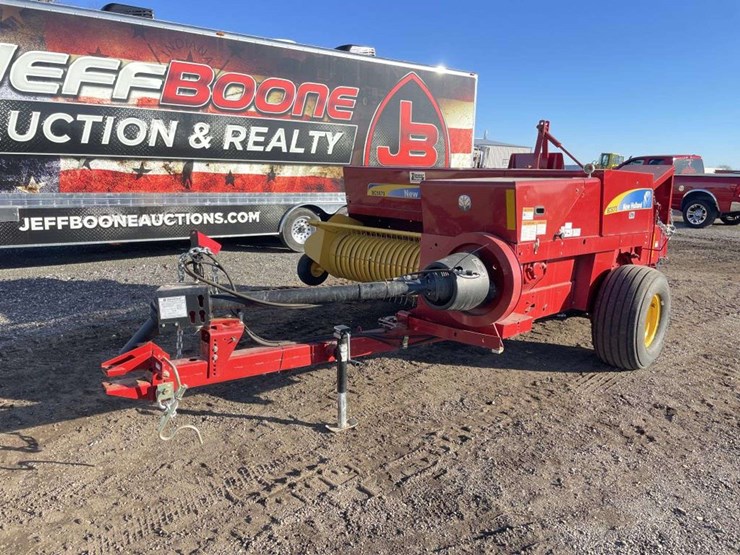 2022-new-holland-bc5070-square-baler-image-1