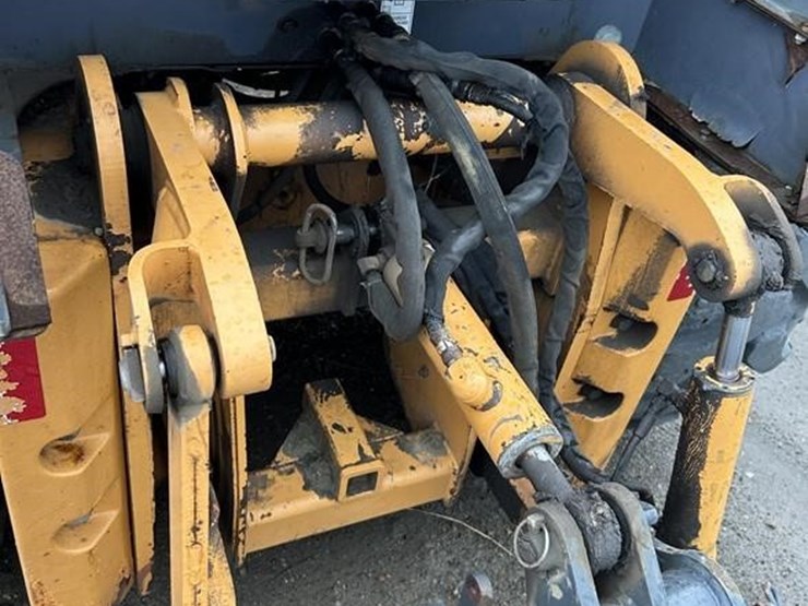 2000-case-570m-xt-image-12