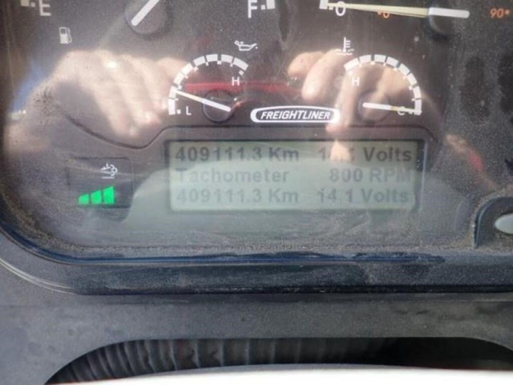 2013-freightliner-mt55-image-12