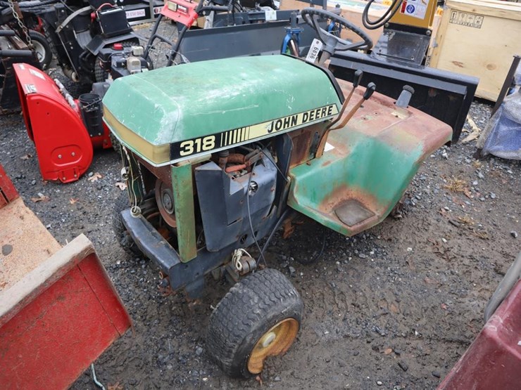 john-deere-318-image-3