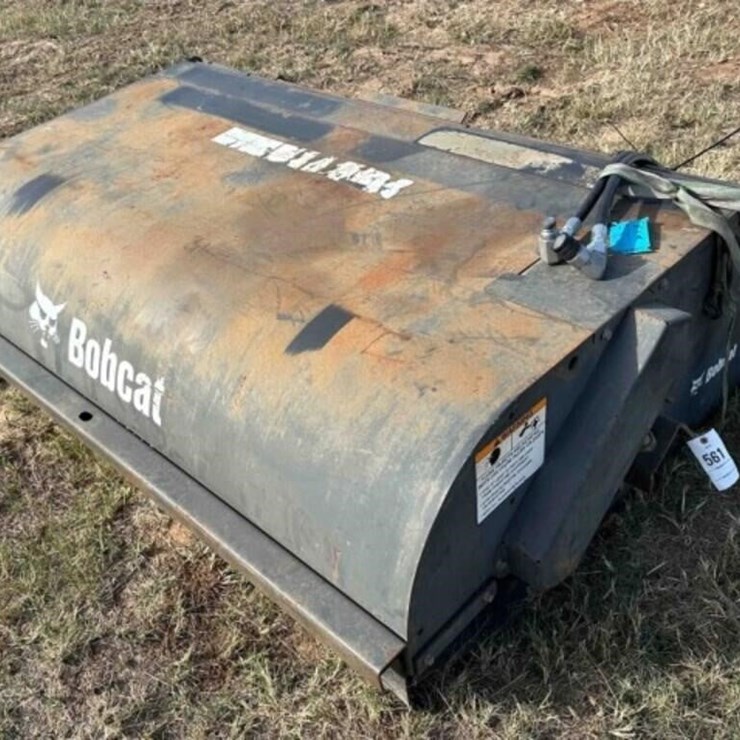 2014 Bobcat Skid steer Sweeper Bucket