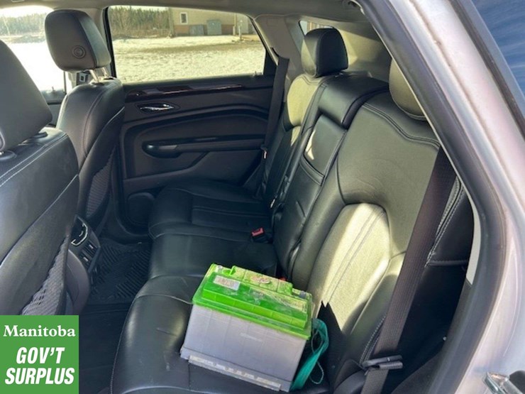 2013-cadillac-srx-image-6