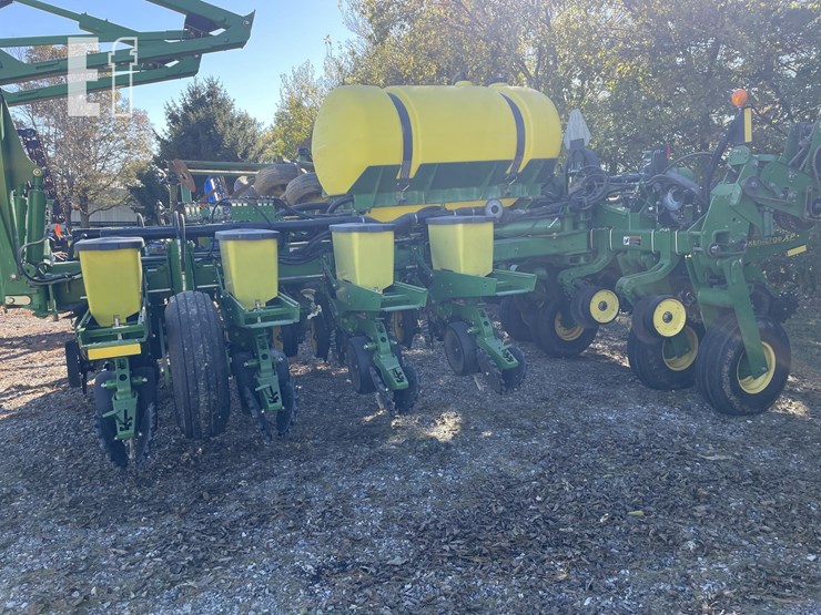 2011-john-deere-1770nt-image-9