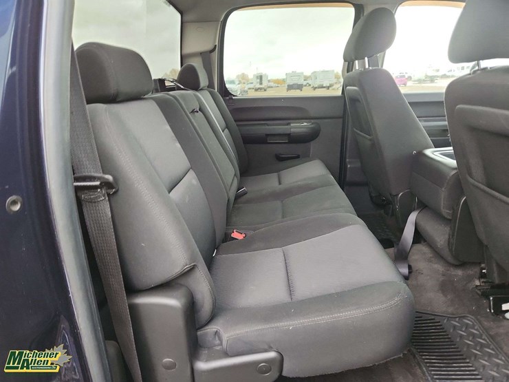 2010-gmc-sierra-1500-image-18