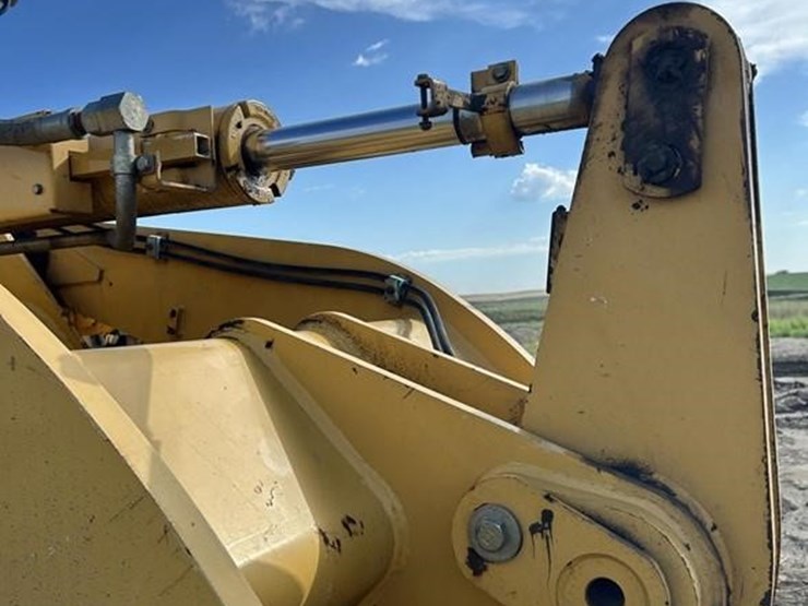 2004-caterpillar-928g-image-9