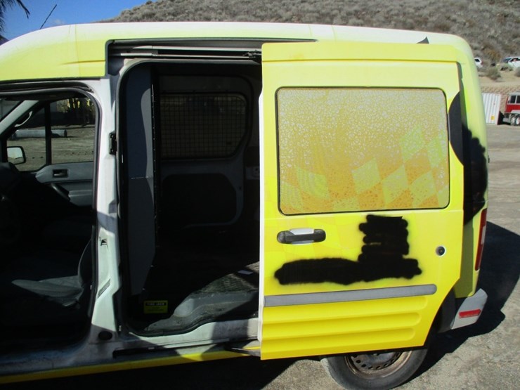 2010-ford-transit-connect-image-15