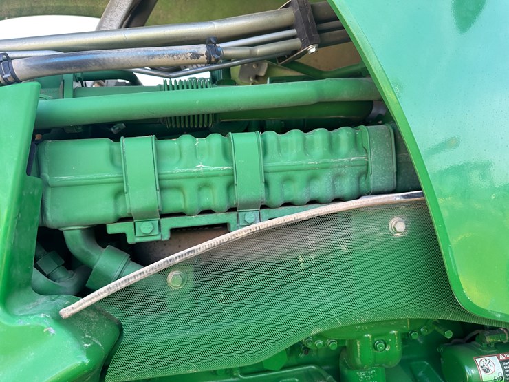 2013-john-deere-8285r-image-33