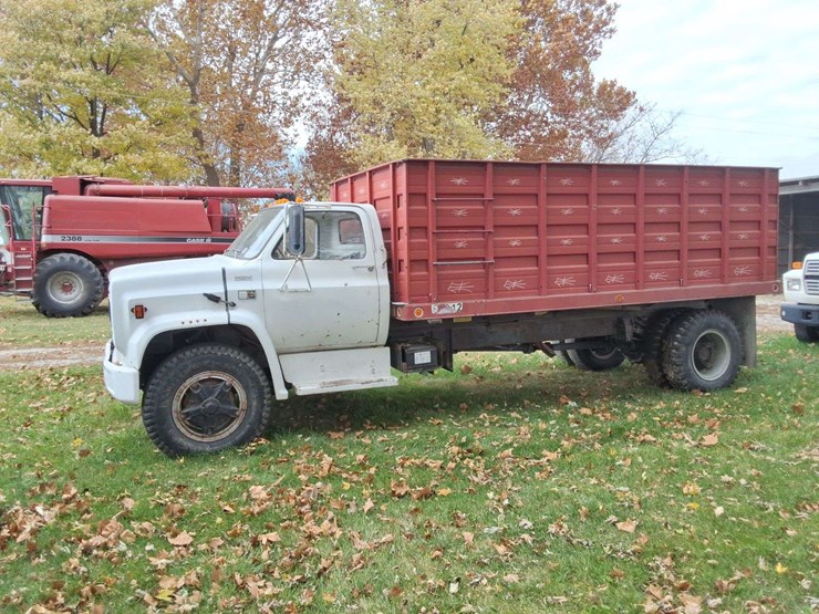 chevrolet-diesel-grain-truck,-5-x-2-speed,-single-axle,-runs,-weak-brakes,-wood-floor,-16ft-bed,-vin--1gbl7dig7bv106791-image-2