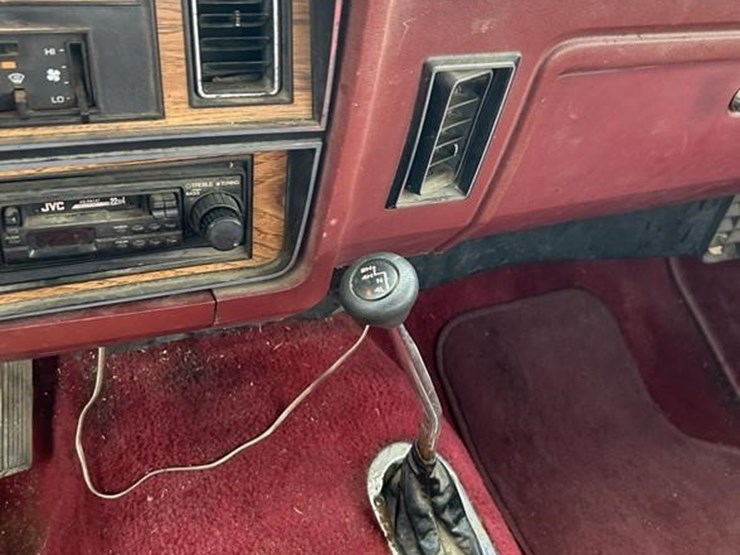 1987-dodge-150-image-11