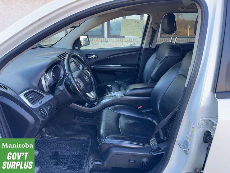 2012-dodge-journey-image-16