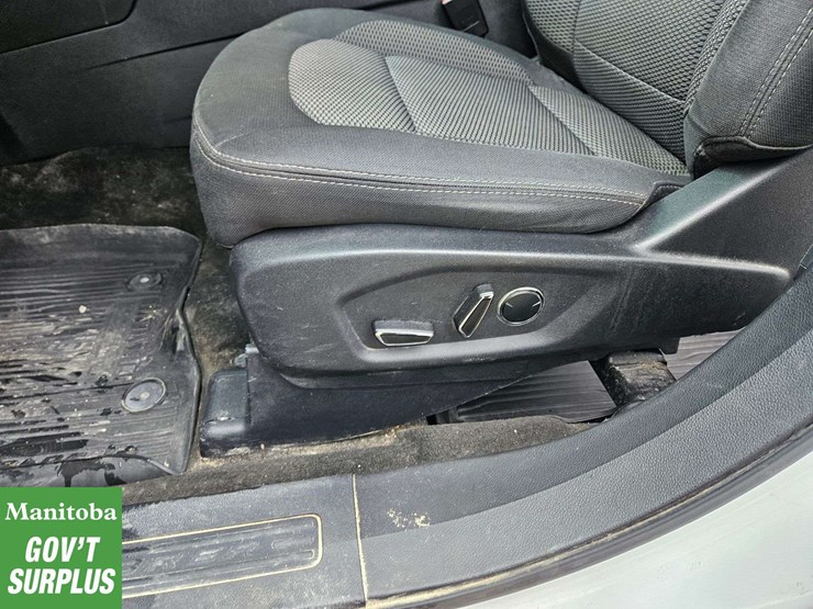 2017-ford-explorer-xlt-image-27