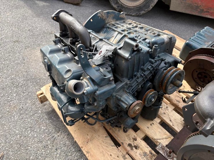 kubota-d1703-image-6