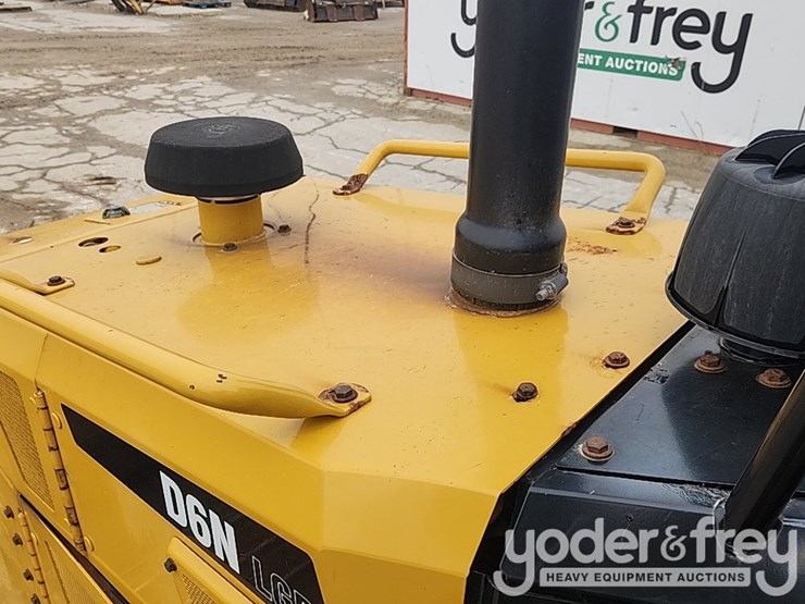 2016-caterpillar-d6n-image-30