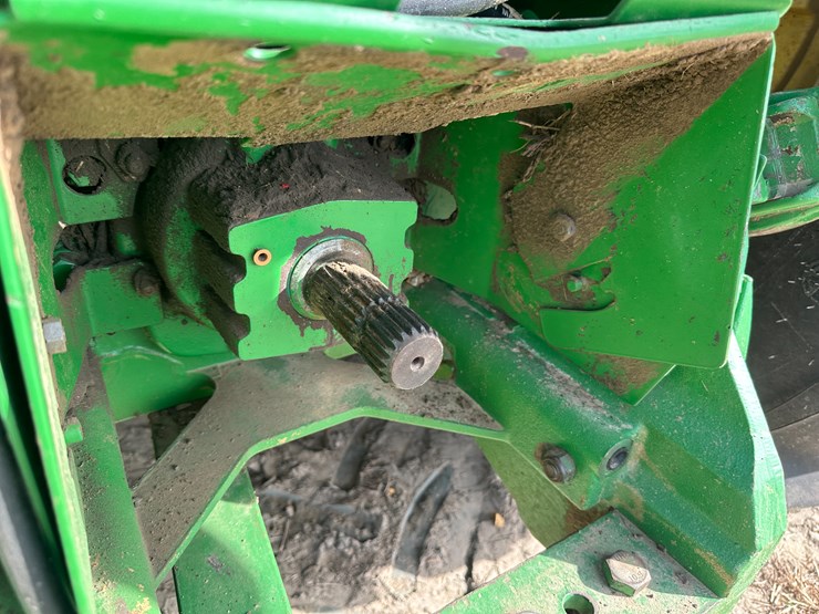 2010-john-deere-8295r-image-19