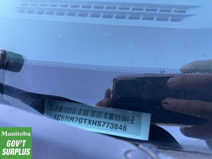 2017-dodge-1500-image-33