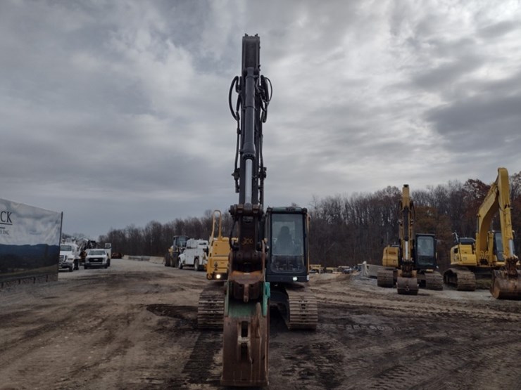 7-volvo-ec160c-image-2