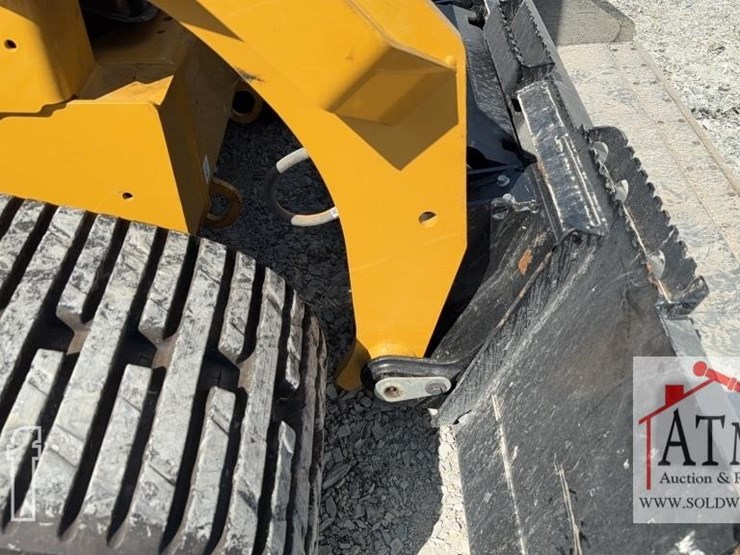 2023-caterpillar-289d3-image-24