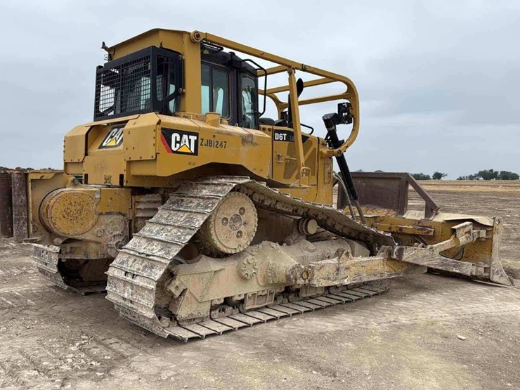 caterpillar-d6t-lgp-image-8