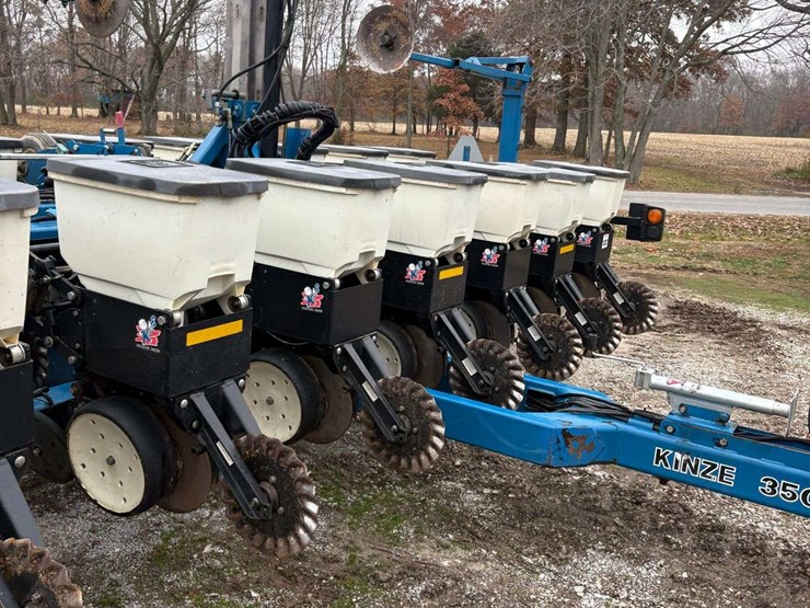 2005-kinze-3500-image-5