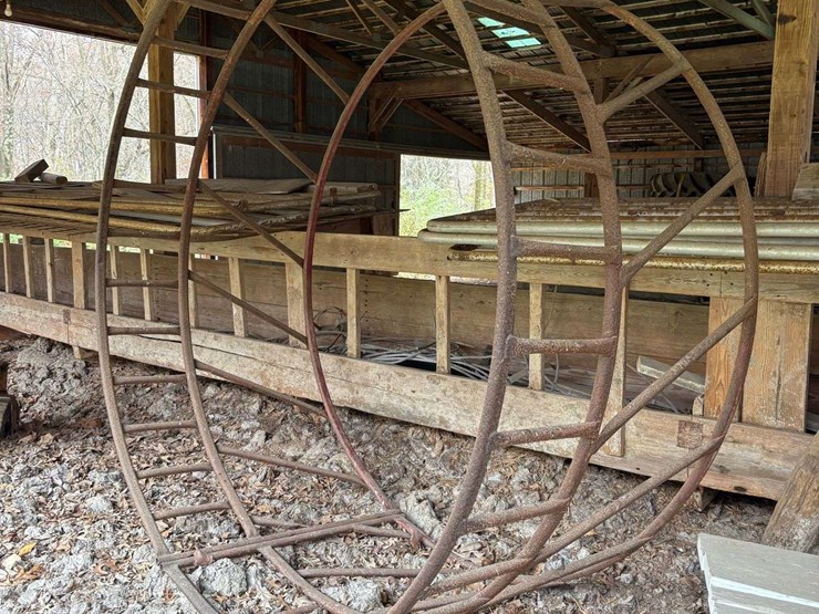 round-bale-hay-feeder-image-2