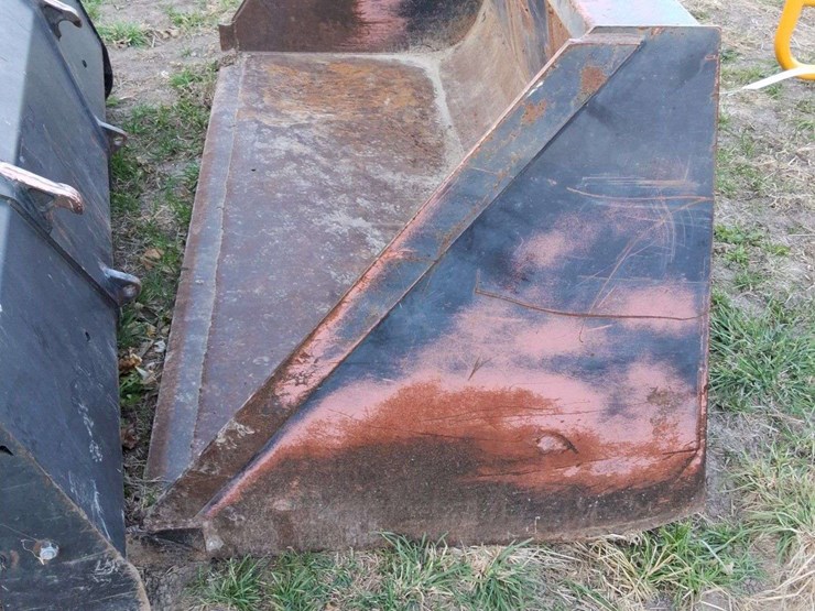 large-loader-bucket,-high-volume,-8ft-wide,-43''-tall-image-1