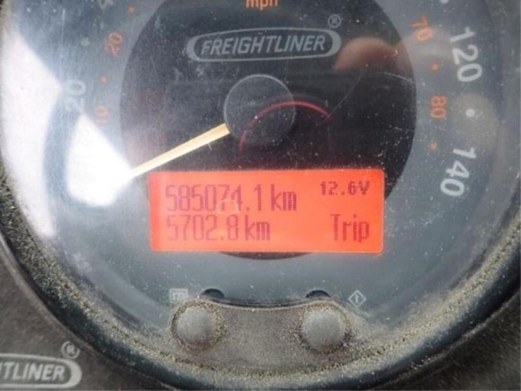 2008-freightliner-mt55-image-16