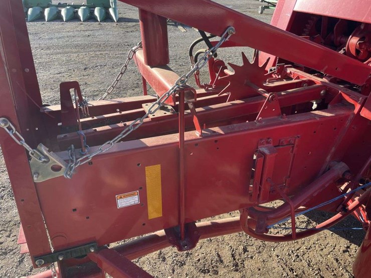 2022-new-holland-bc5070-square-baler-image-11