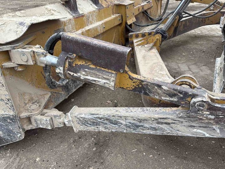 caterpillar-d6t-lgp-image-12