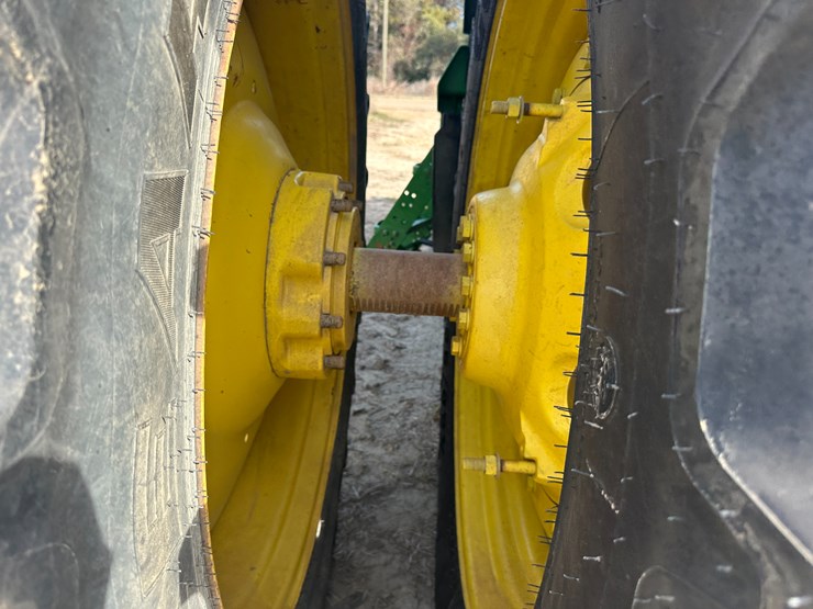 2010-john-deere-8295r-image-14