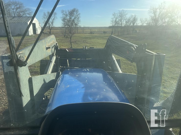 2003-new-holland-tm120-image-16