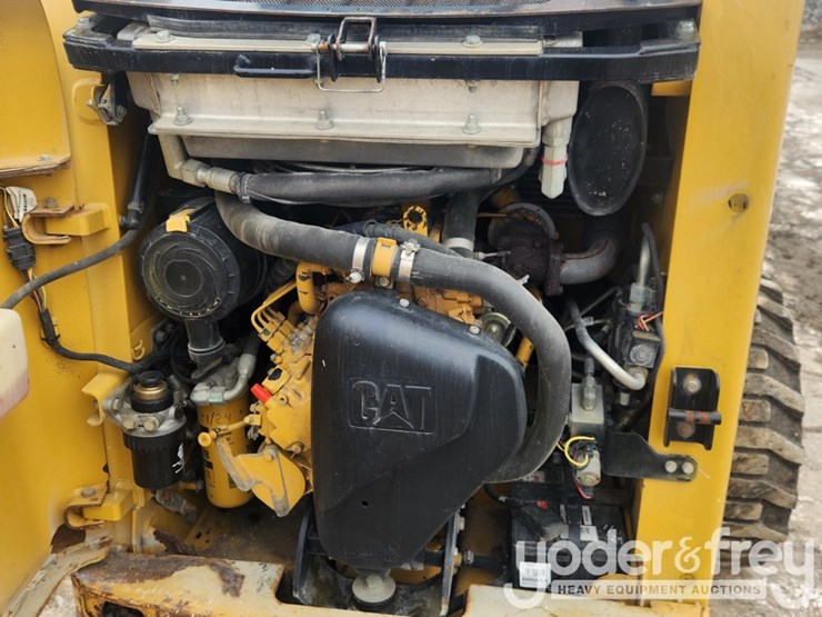 caterpillar-226b-image-19