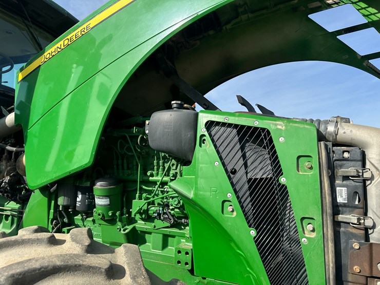 2010-john-deere-8295r-image-50