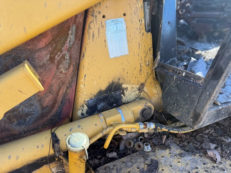 caterpillar-420d-image-51