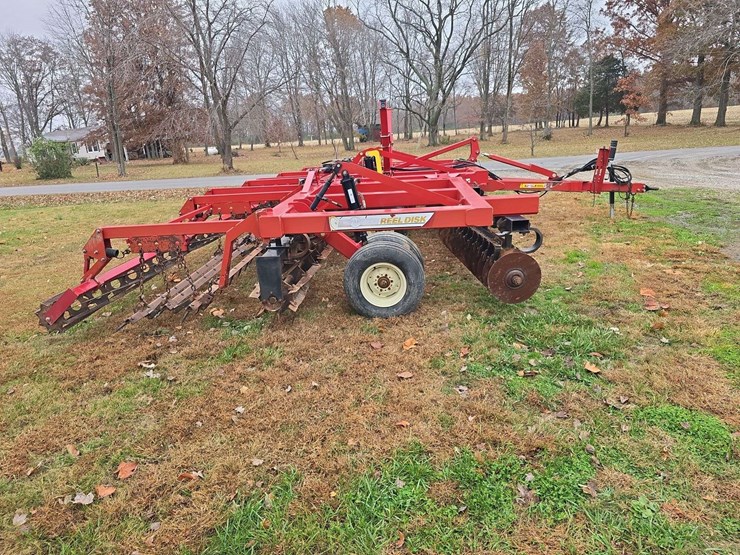 mcfarlane-4030-rb6,-reel-disk,-30ft,-tandem-axle,-18.5''-blades,-manual-gang-adjust,-disc-blade,-beater,-3-bar-harrow,-and-basket,-s/n--17165-image-4